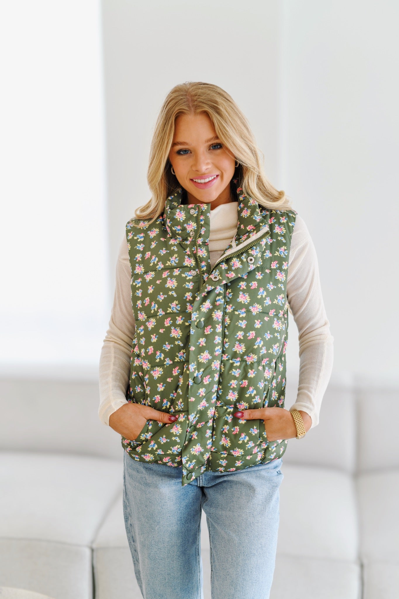 Jenn Floral Print Puffer Vest-Olive