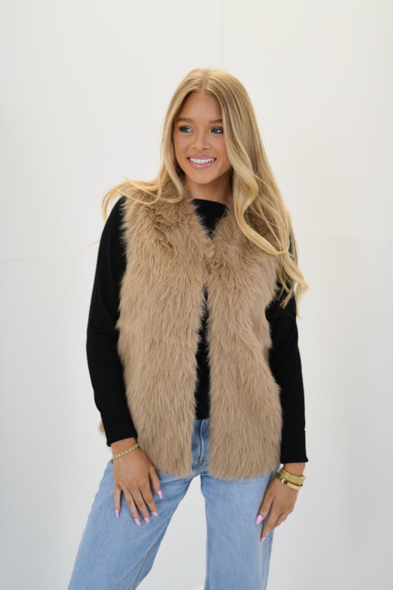 Vivian Faux Fur Vest-Taupe